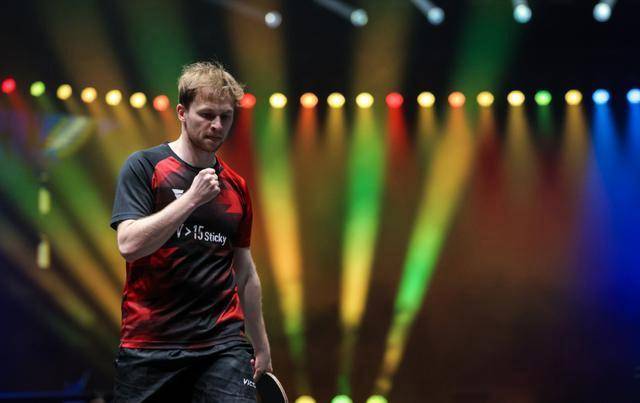 他还积极参 他还积极参